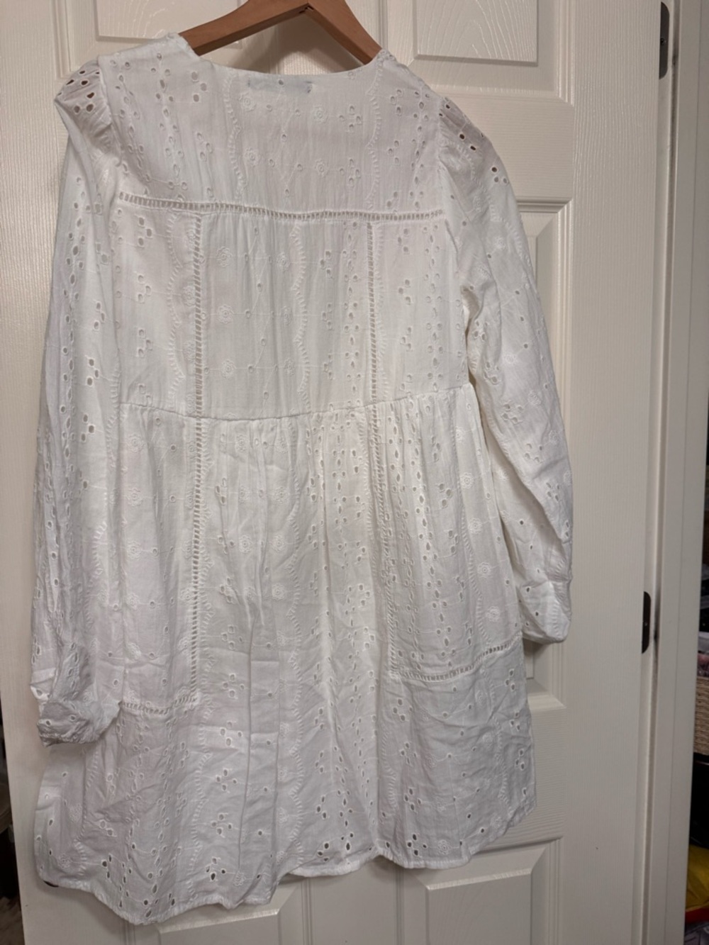 NWT - Zara White Eyelet Cotton Top - Picture 4 of 5